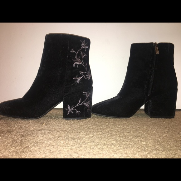 kenneth cole velvet boots